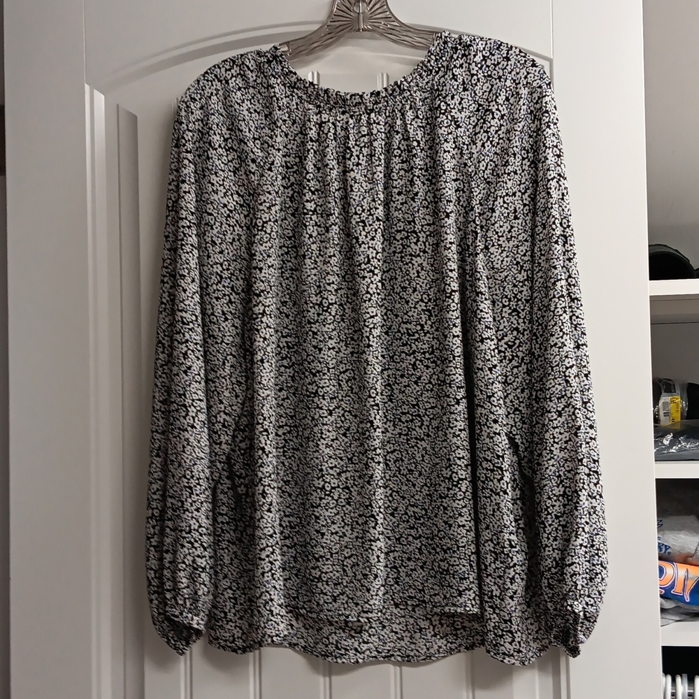 Floral Black and White Women's Top